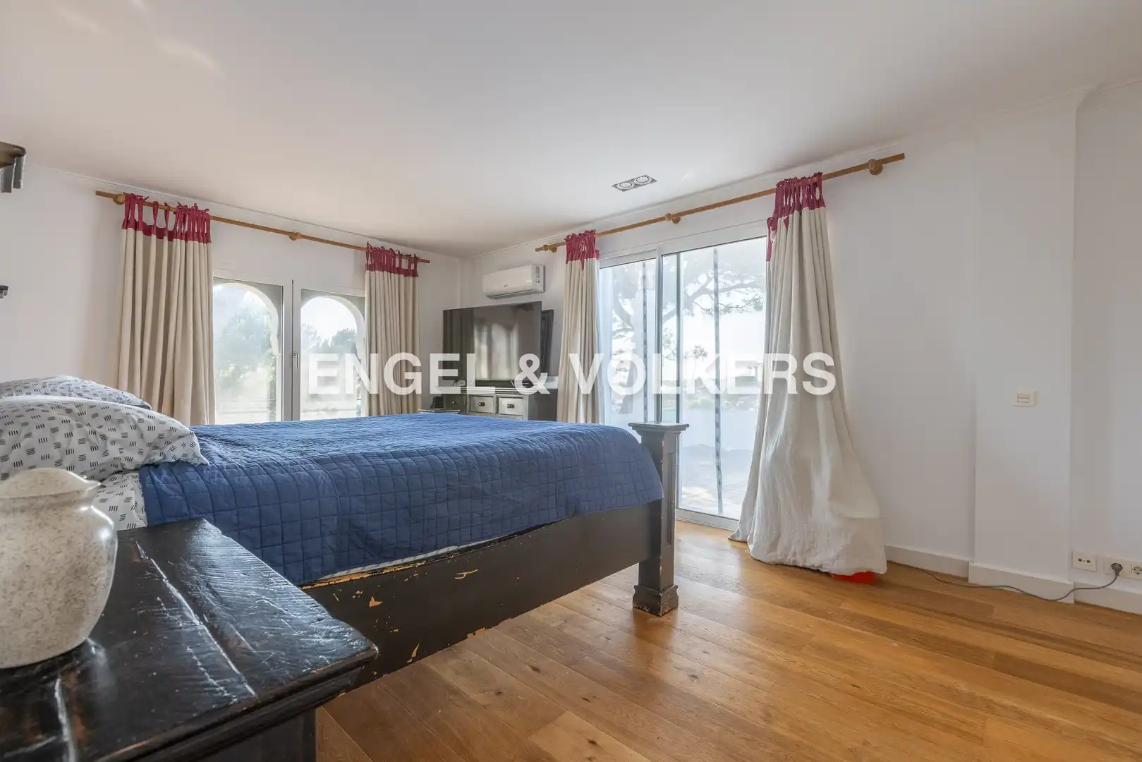Schlafzimmer von Country house zum Verkauf in El Puerto de Santa María mit Klimaanlage, Heizung und Privatgarten