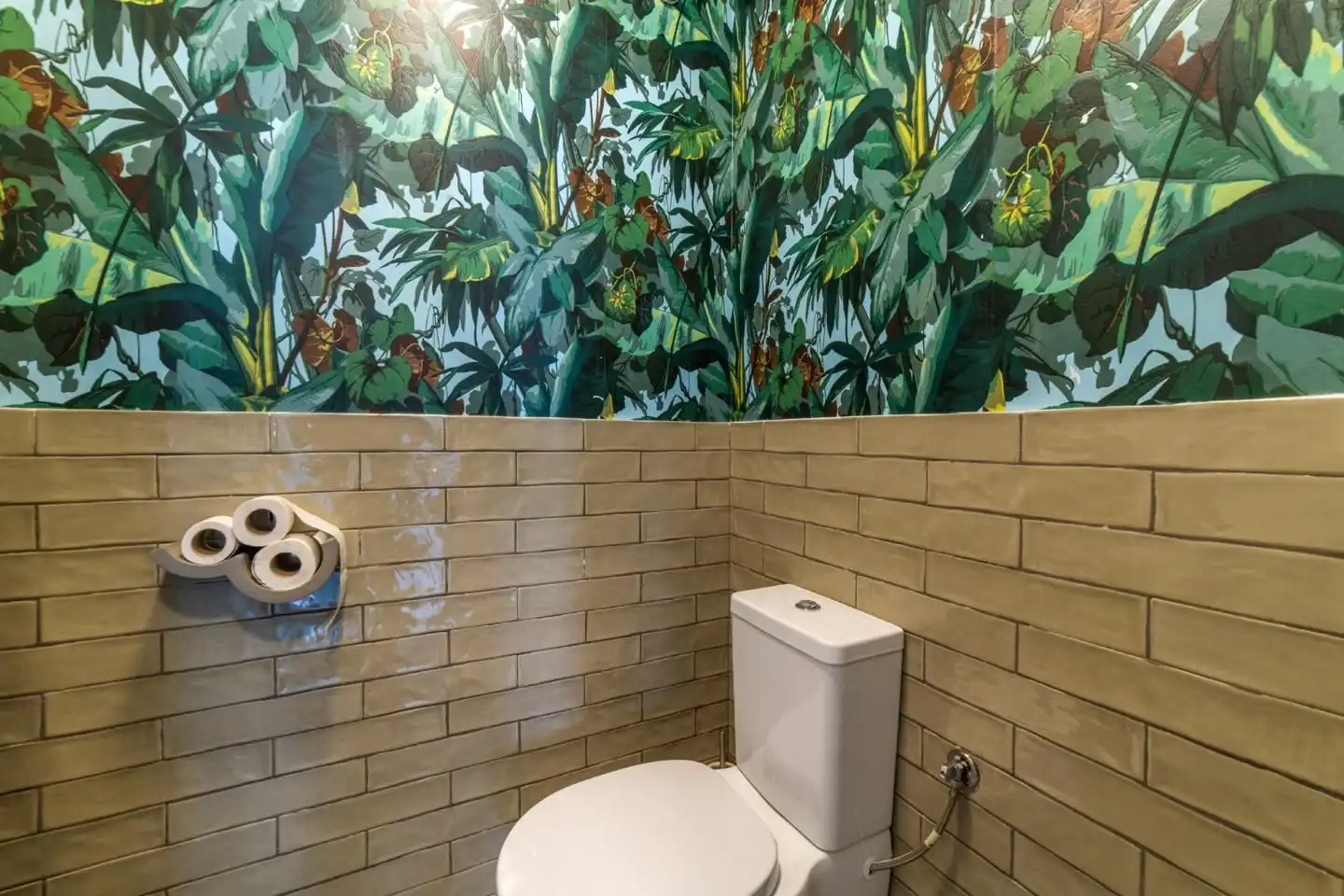 Bathroom of Commercial properties for rent in Madrid
