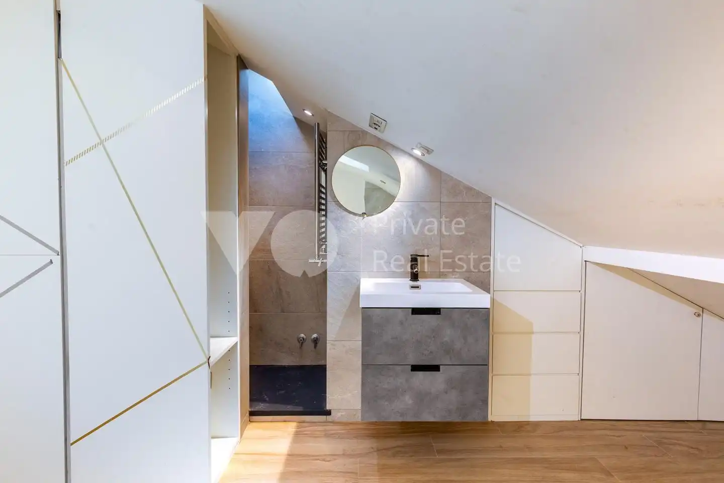 Baño de Casa adosada en venta en Las Rozas de Madrid con Aire acondicionado, Calefacción y Jardín privado