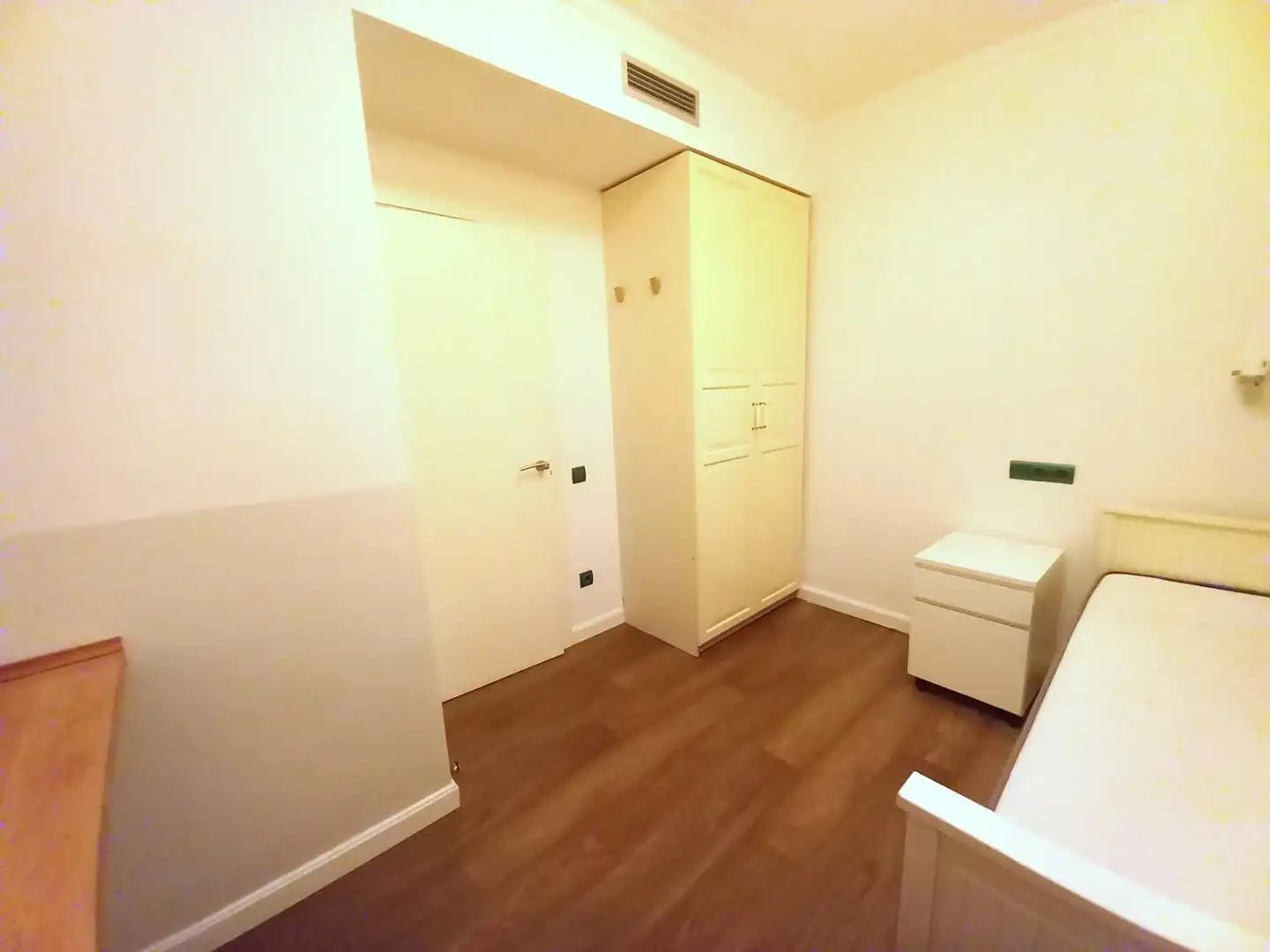 Schlafzimmer von Wohnung zur Miete in Barcelona mit Klimaanlage, Heizung und Parkett