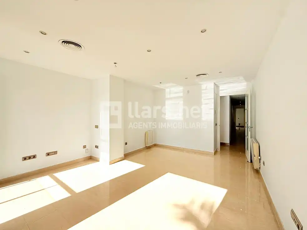 Flat for sale in Vilanova i la Geltrú  with Air Conditioner, Heating and Terrace