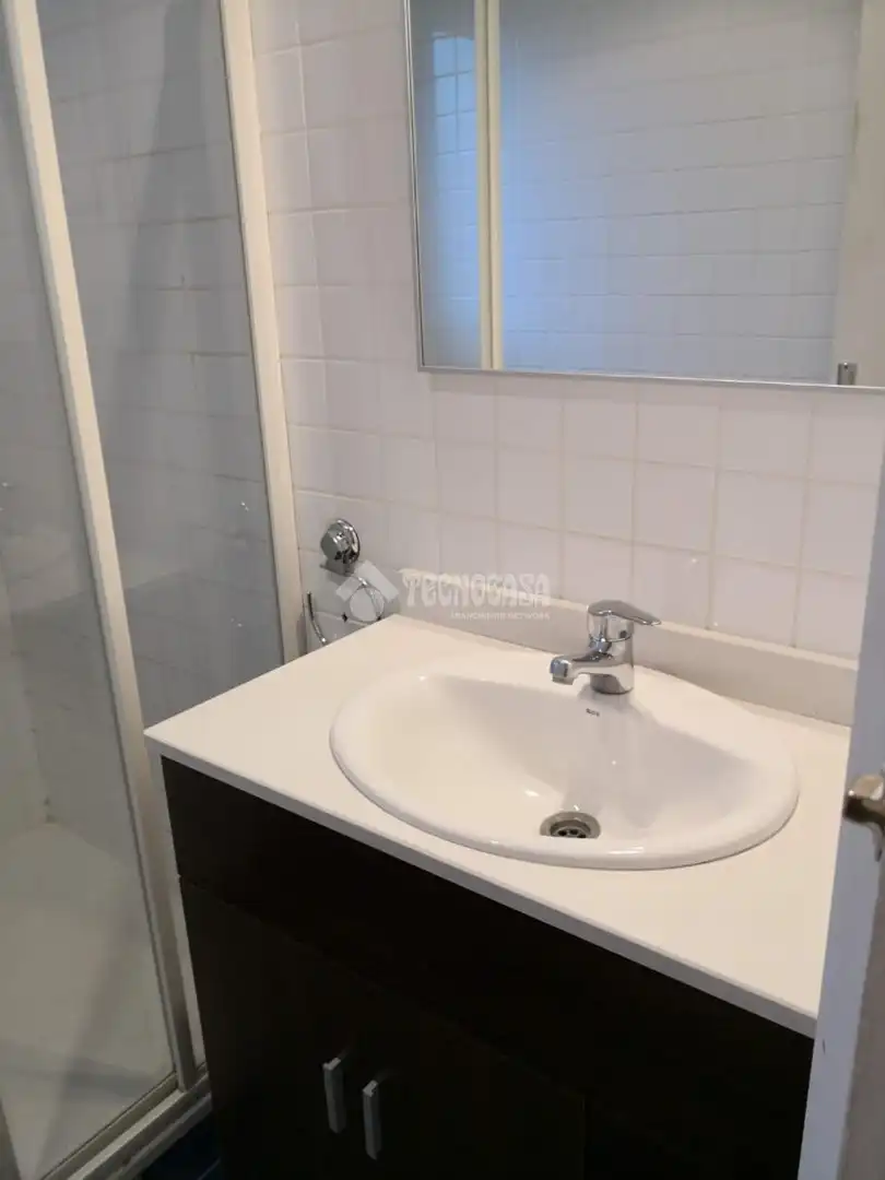 Bany de Edifici en venda en Barcelona