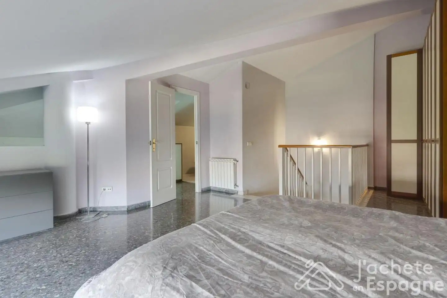 Schlafzimmer von Maisonette zum Verkauf in Valencia mit Klimaanlage, Heizung und Terrasse