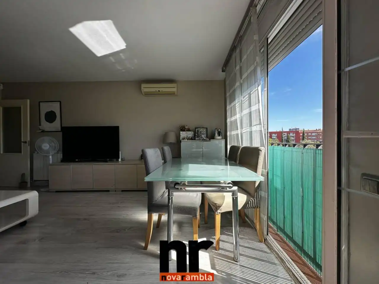 Wohnung zur Miete in Rambla Pinetons, Can Clos - Pinetons