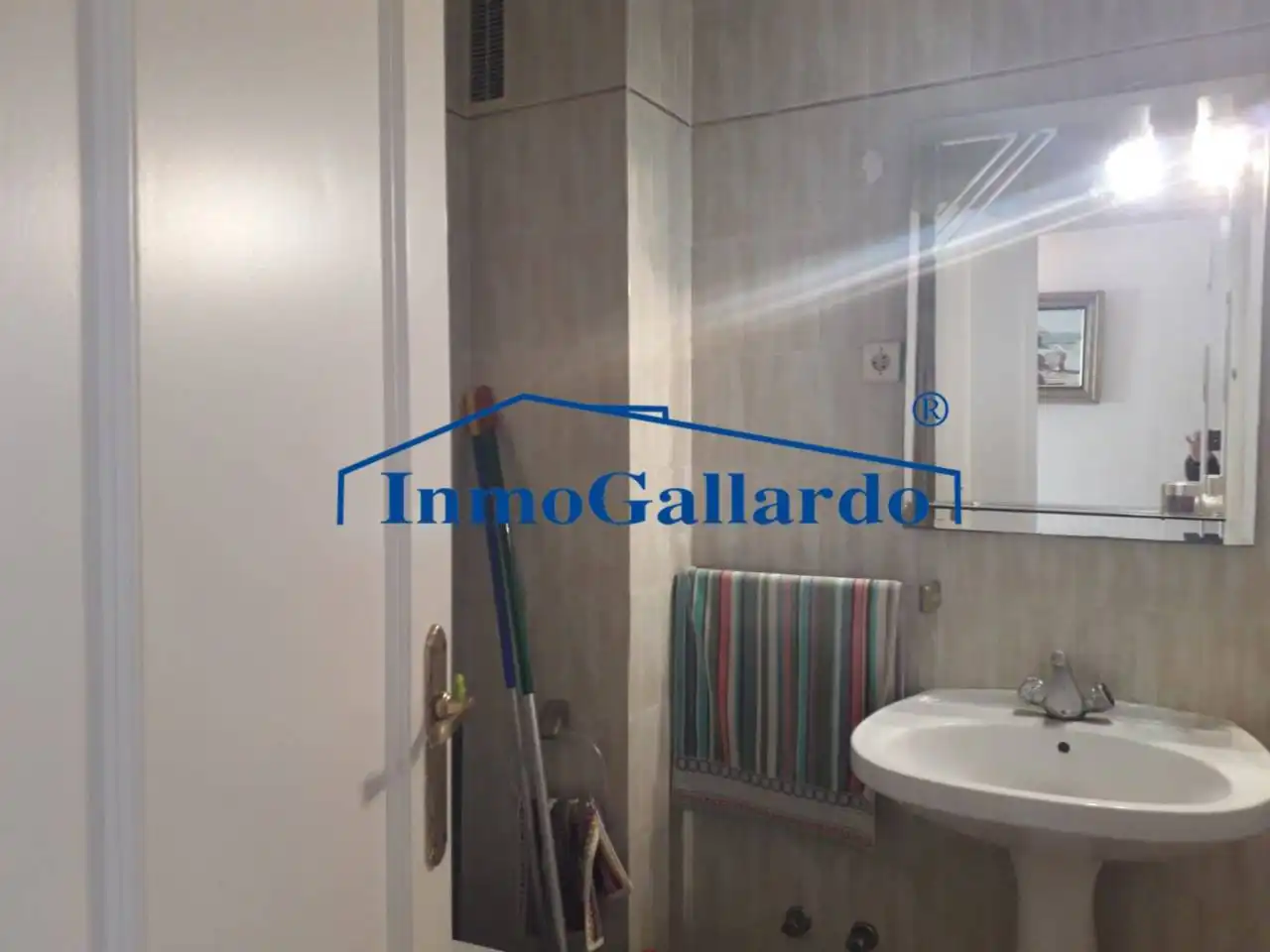 Bany de Casa o xalet en venda en Málaga amb Aire condicionat, Terrassa i Piscina comunitària