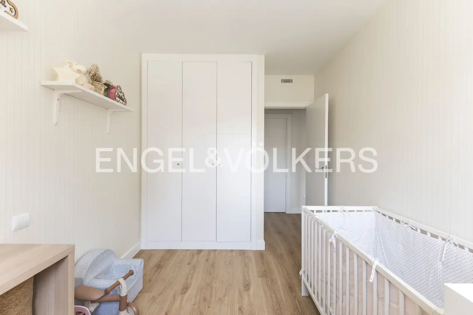 Bedroom of Flat for sale in Madrid  with Air Conditioner, Heating and Terrace