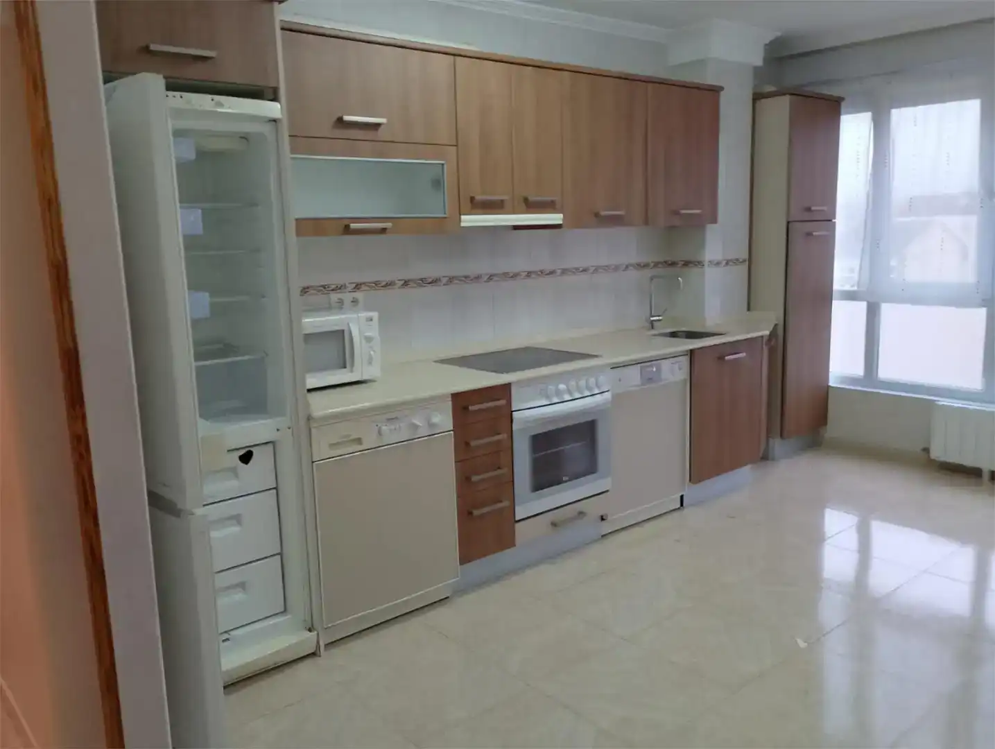 Cuina de Pis en venda en Campoo de Enmedio amb Parquet, Traster i Moblat
