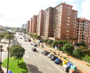 Vista exterior de Pis en venda en Avilés amb Calefacció, Parquet i Traster