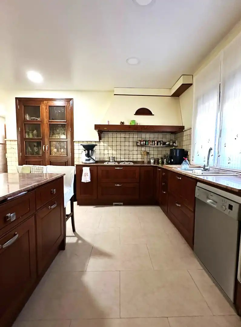 Haus oder Chalet zum Verkauf in Urbanización Alamedas-Sutullena, Sutullena