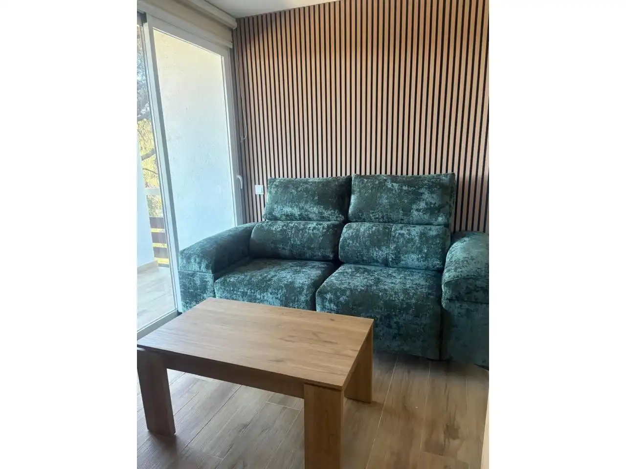 Sala de estar de Piso de alquiler en San Martín de Valdeiglesias con Aire acondicionado, Terraza y Amueblado