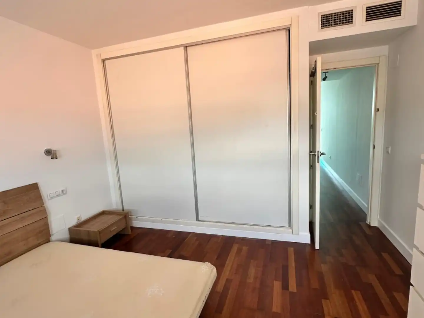 Habitación de Apartamento en venta en Murcia con Aire acondicionado, Calefacción y Piscina
