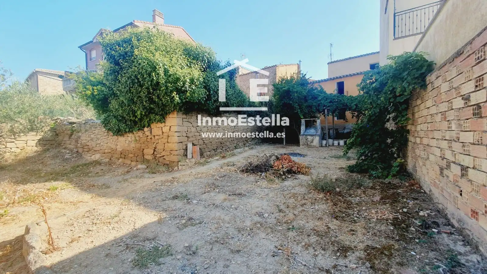 Casa adosada en venta en Allo con Calefacción, Jardín privado y Terraza