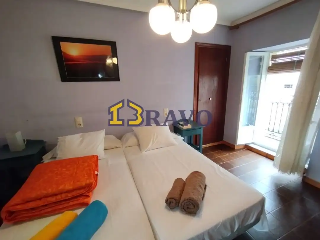 Habitación de Casa o chalet en venta en Medina de Pomar con Calefacción, Jardín privado y Terraza