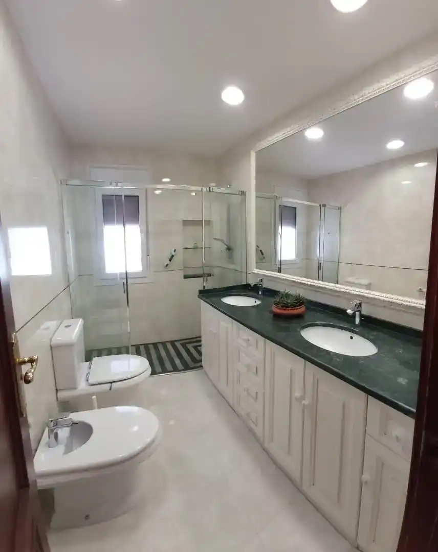 Baño de Casa o chalet en venta en Algeciras con Aire acondicionado, Jardín privado y Trastero