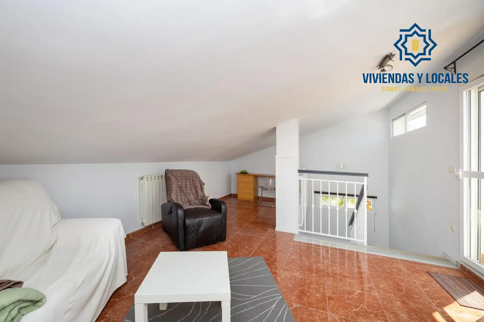 Casa aparellada amb terrassa en venda a Cenes de la Vega, imagen 26