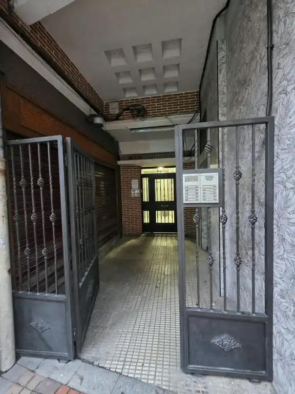 Wohnung mit Aufzug zum Verkauf in Calle Juntas Generales 14, imagen 2