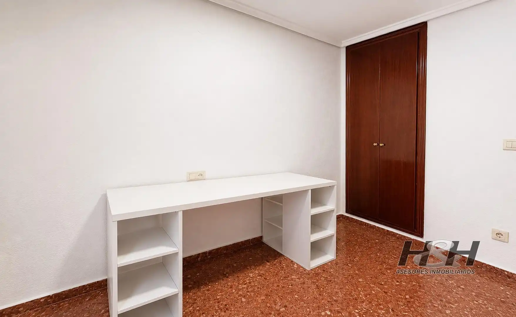 Kitchen of Flat for sale in Burjassot  with Air Conditioner, Heating and Balcony