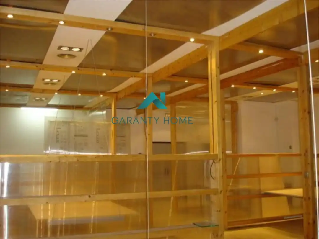 Office for rent in Madrid  with Air Conditioner