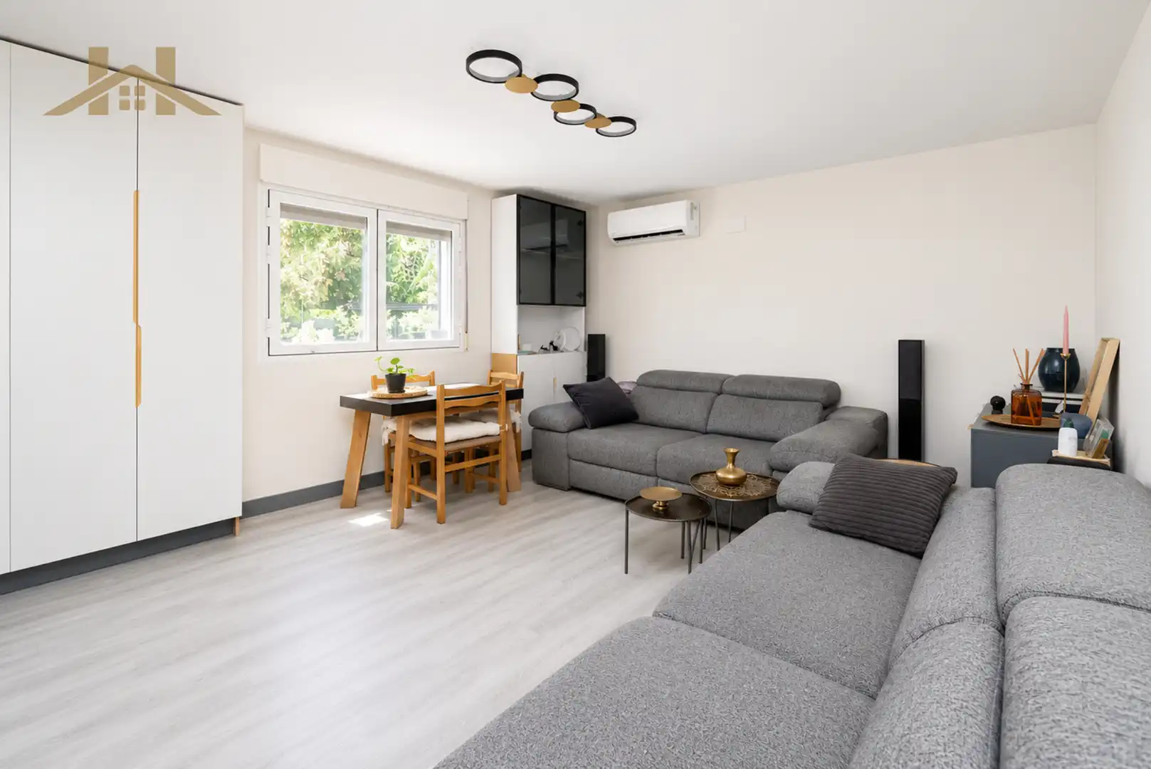Sala de estar de Casa o chalet en venta en Pozuelo de Alarcón con Aire acondicionado, Calefacción y Jardín privado