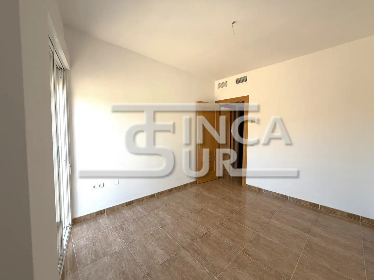 Habitación de Piso en venta en Roquetas de Mar con Balcón