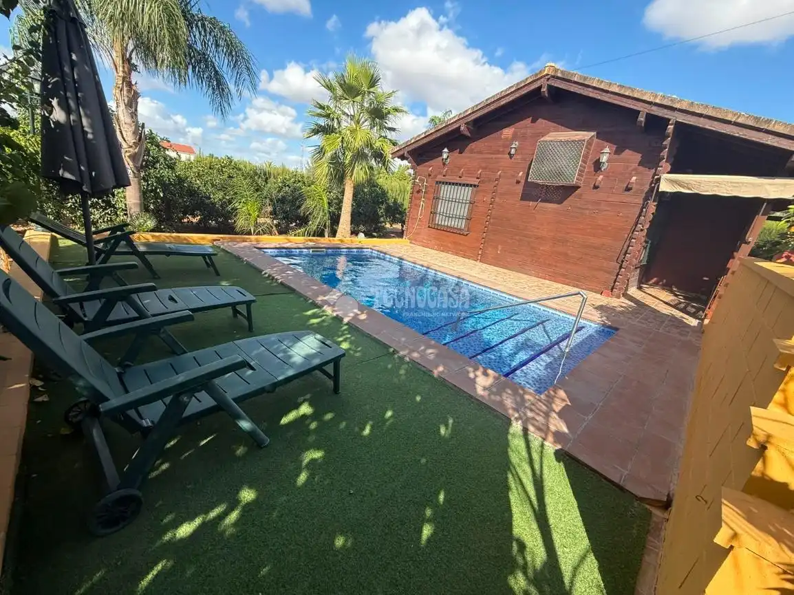 Piscina de Finca rústica en venta en Paradas con Aire acondicionado