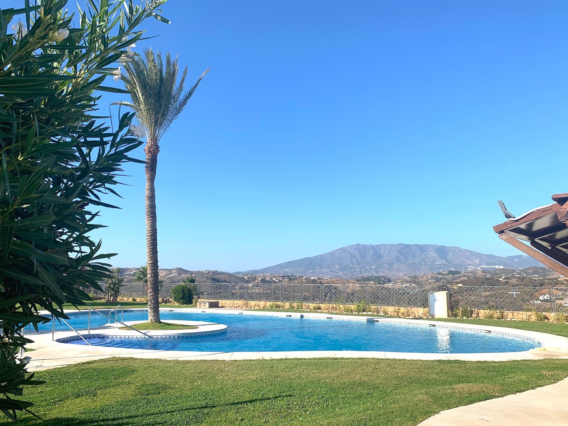 Piscina de Planta baixa de lloguer en Mijas amb Aire condicionat, Terrassa i Piscina