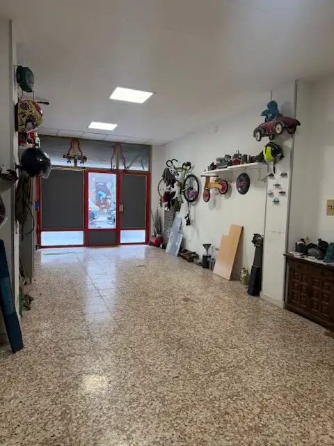 Gewerbefläche zum Verkauf in Carrer Onze