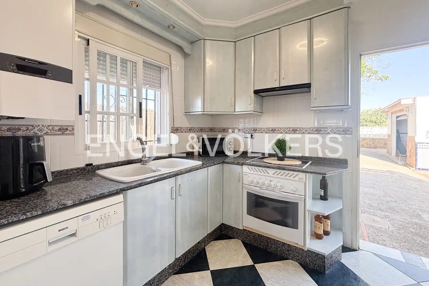 Cocina de Casa o chalet de alquiler en Bétera con Aire acondicionado, Calefacción y Jardín privado