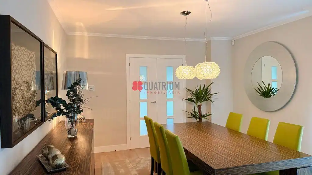 Dining room of Houses for sale in Santiago de Compostela   with Heating, Private garden and Storage room