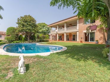 Xalet amb piscina en venda a Miquel Angel
