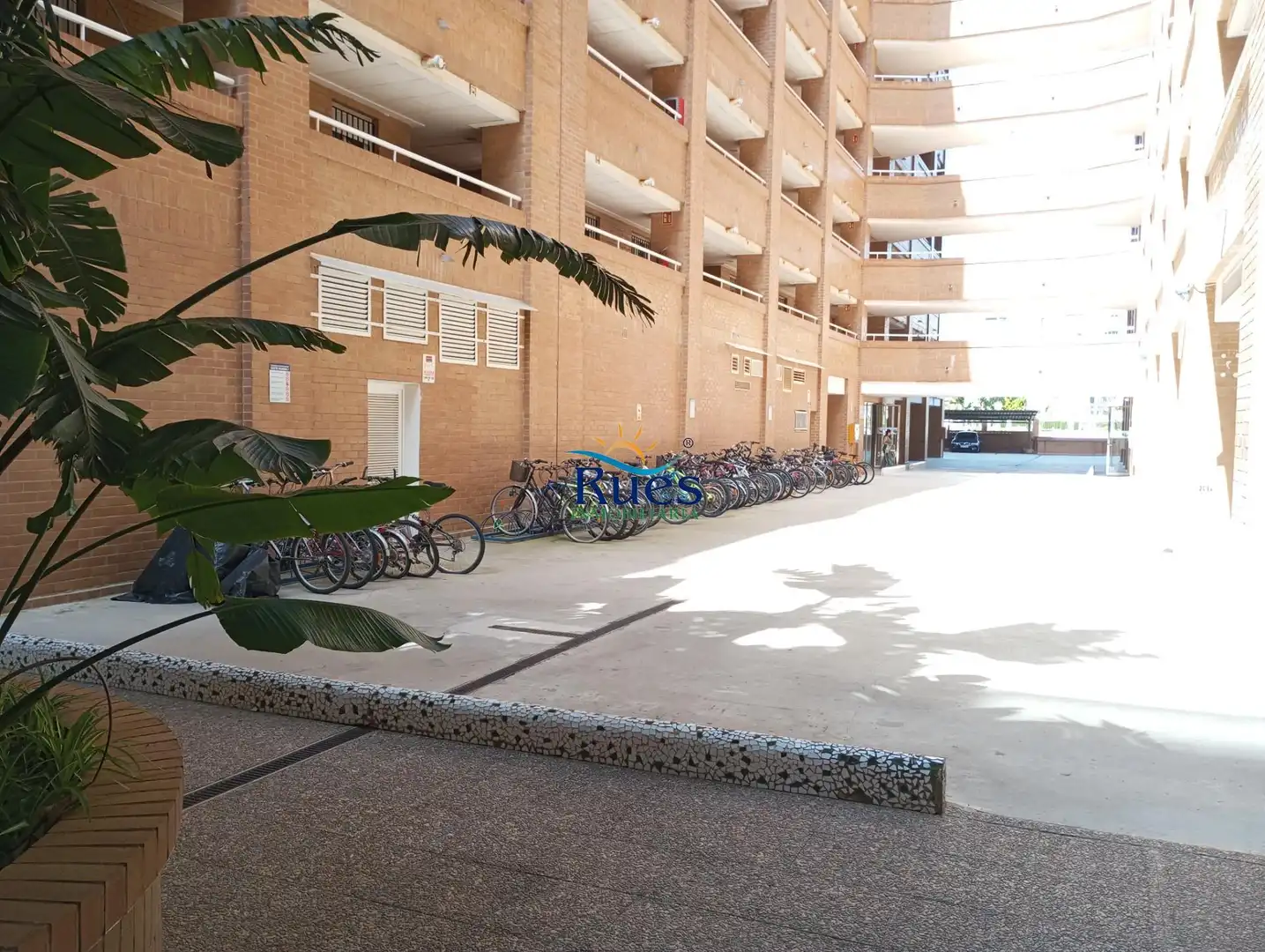Piso con piscina en venta en Calle AMPLARIES, imagen 37