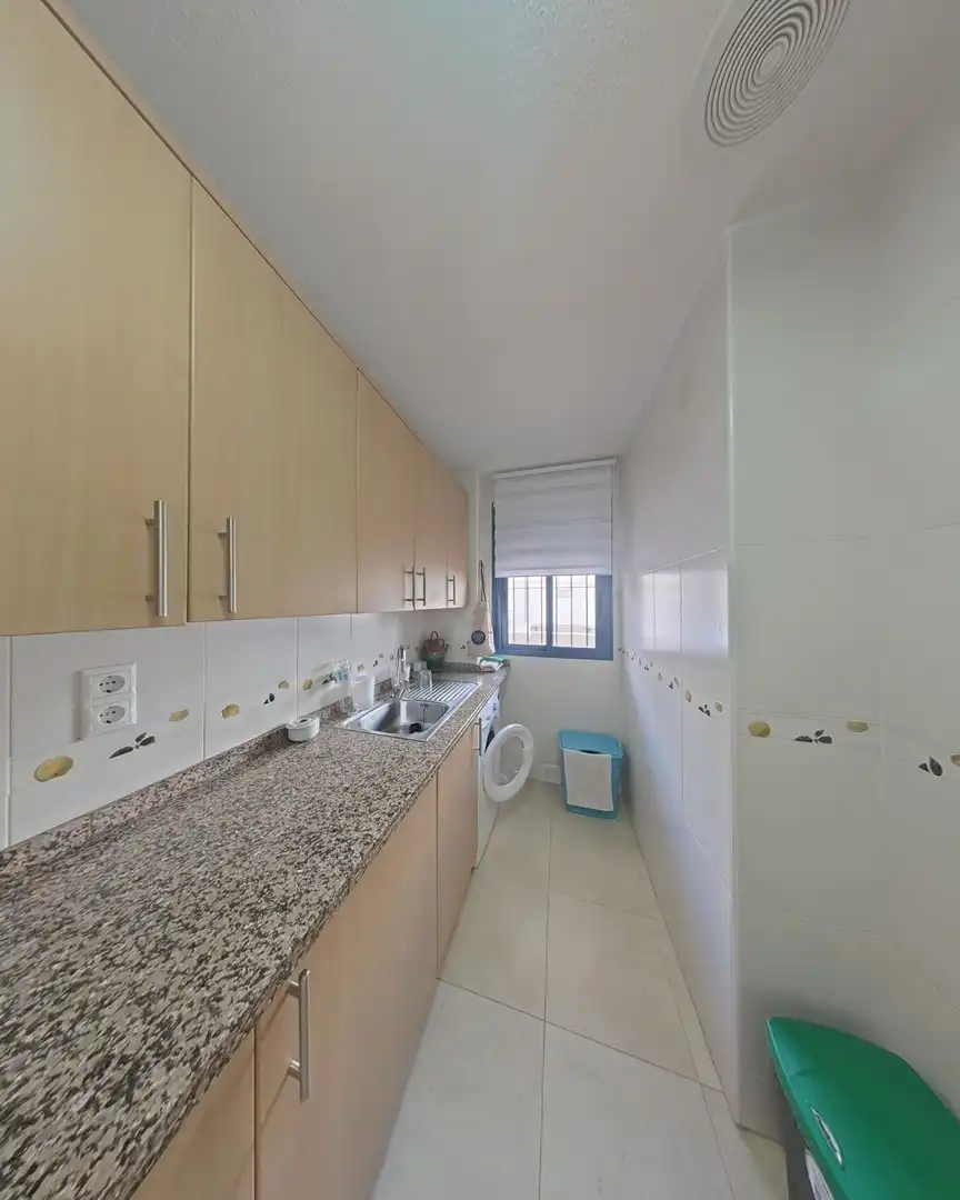 Cocina de Apartamento en venta en Santa Pola con Terraza, Trastero y Amueblado