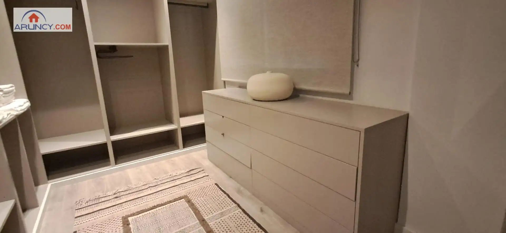 Dormitori de Casa o xalet de lloguer en Montequinto amb Aire condicionat, Jardí privat i Traster