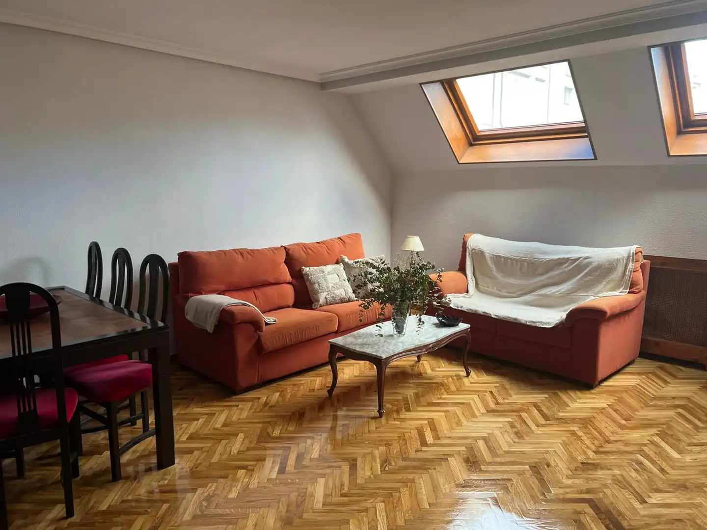 Wohnzimmer von Wohnung zur Miete in Oviedo  mit Heizung, Parkett und Möbliert