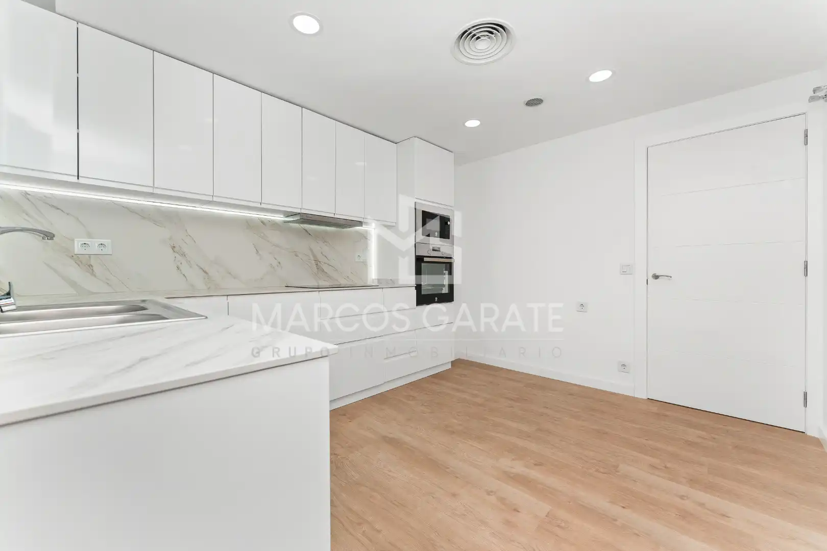 Casa con terraza en venta en Avinguda Marca Hispànica, imagen 21