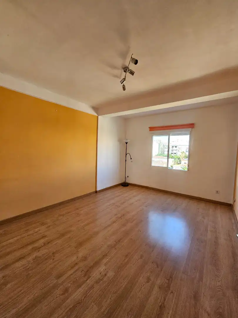 Habitación de Piso en venta en Tarragona con Parquet y Horno