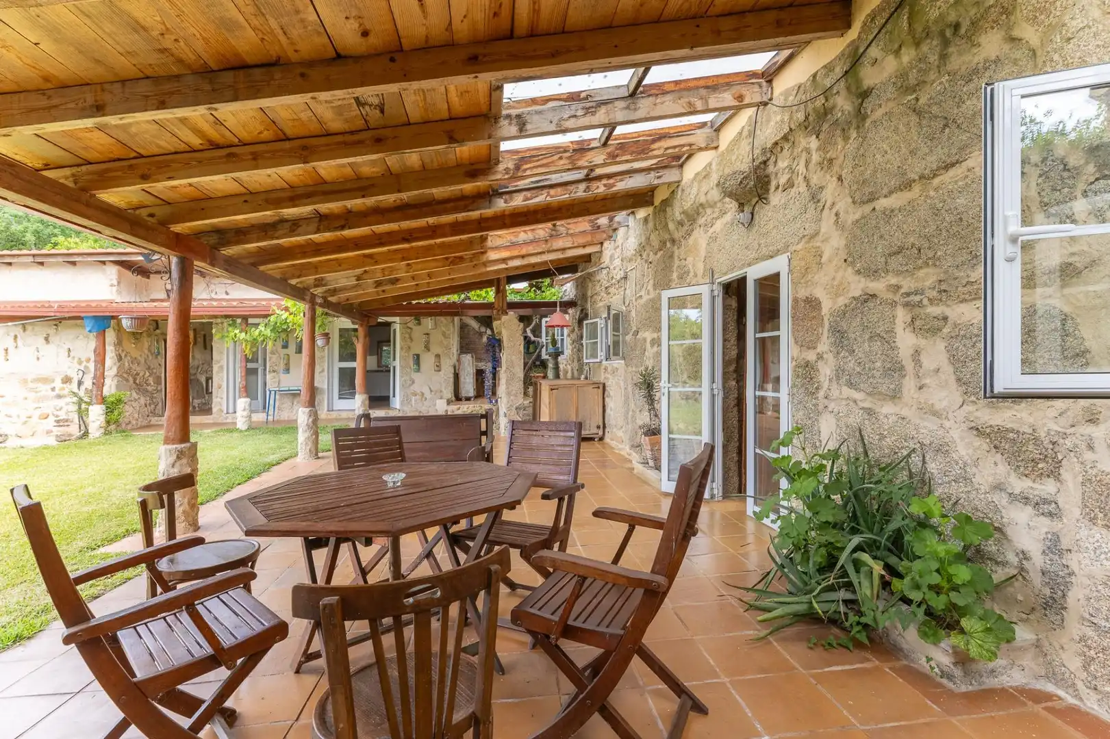 Terrace of Country homes for sale in Salvaterra de Miño  with Air Conditioner, Heating and Private garden