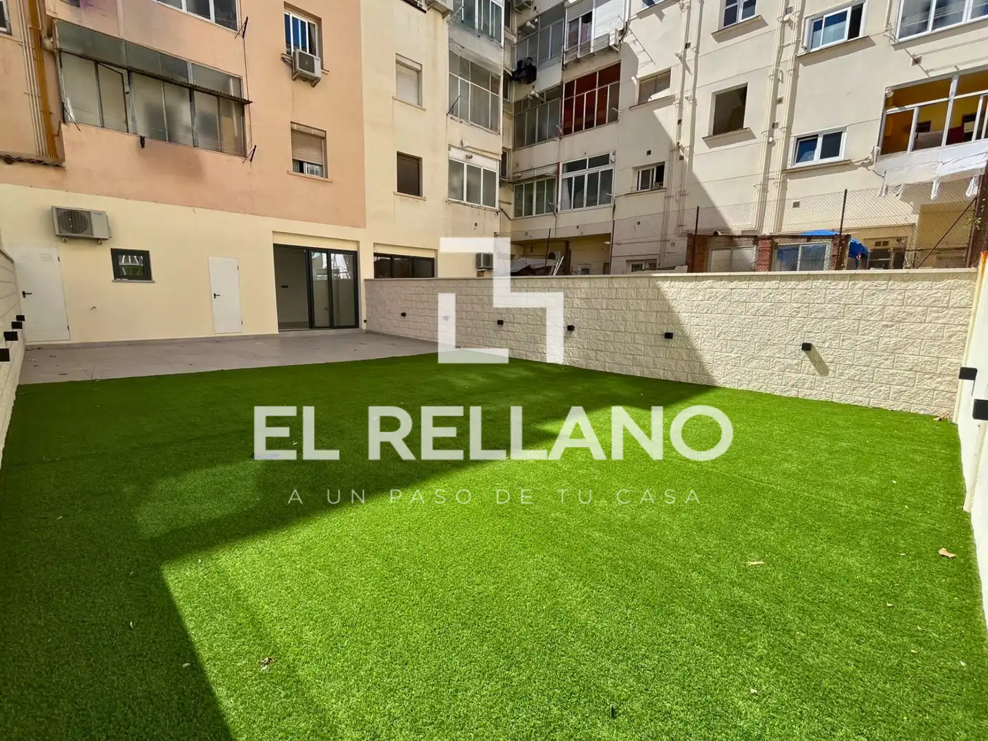Terraza de Piso en venta en Badalona con Aire acondicionado, Calefacción y Jardín privado
