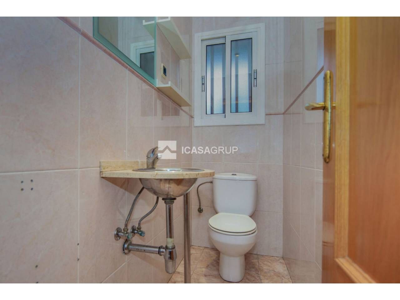 Bathroom of House or chalet for sale in Rubí  with Private garden and Terrace