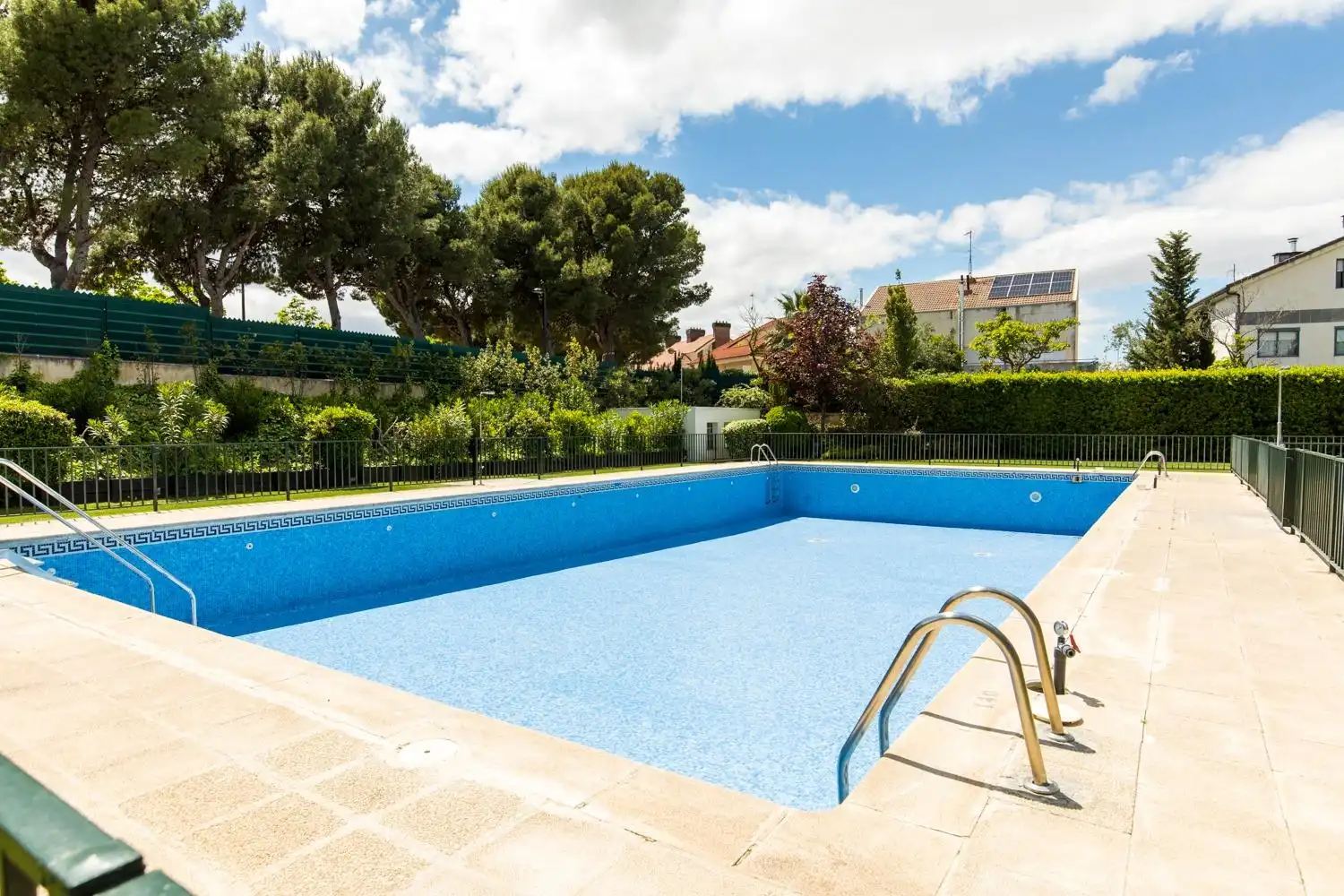 Piscina de Casa adosada en venta en Montecanal - Valdespartera - Arcosur