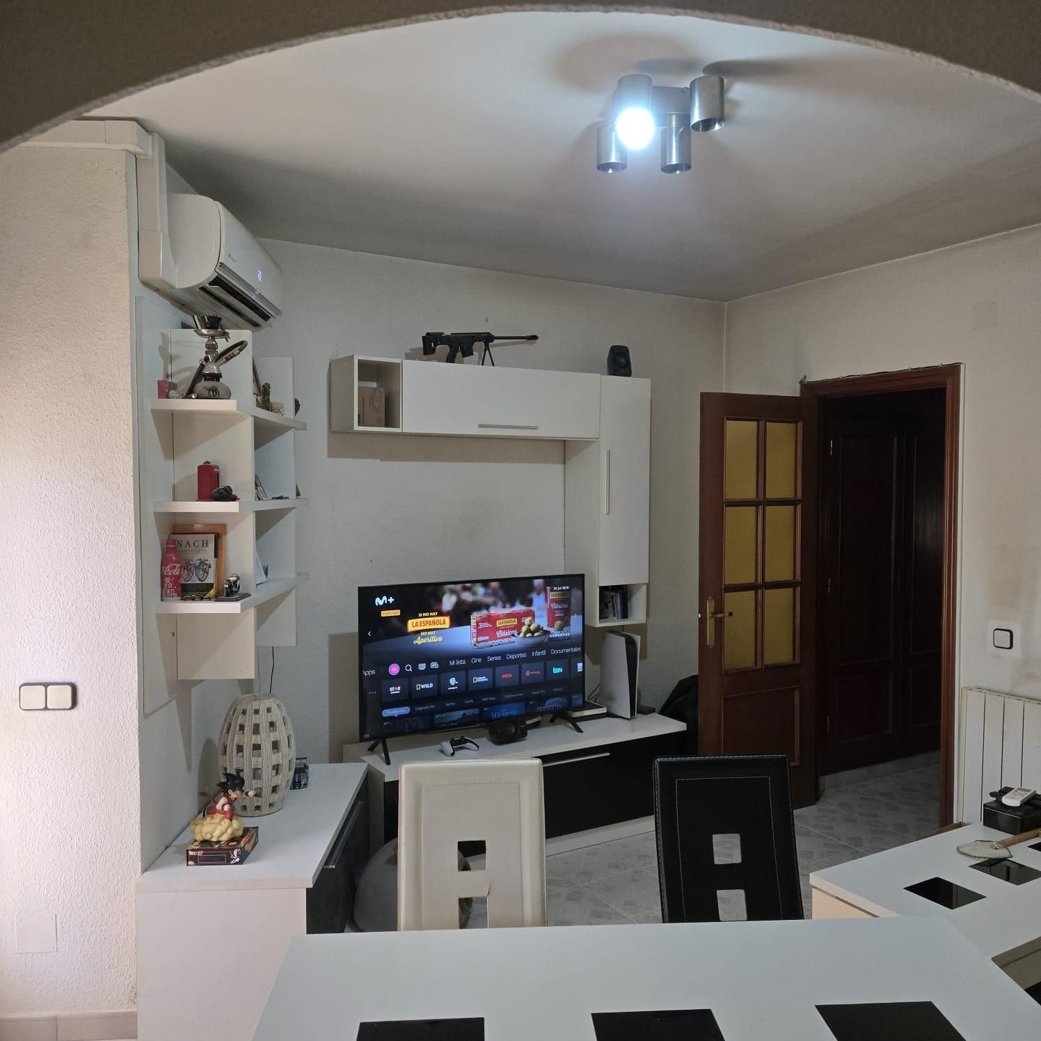 Sala d'estar de Pis en venda en Villalbilla amb Terrassa i Balcó