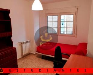 Bedroom of Flat to rent in  Granada Capital  with Terrace and Balcony