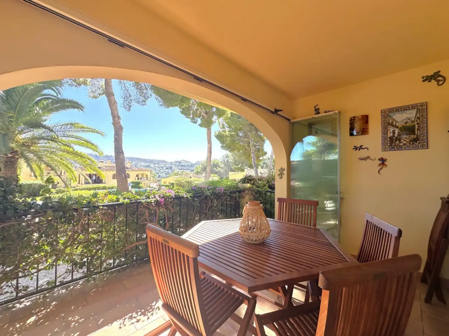 Terrasse von Wohnungen zum Verkauf in Moraira mit Klimaanlage, Heizung und Privatgarten
