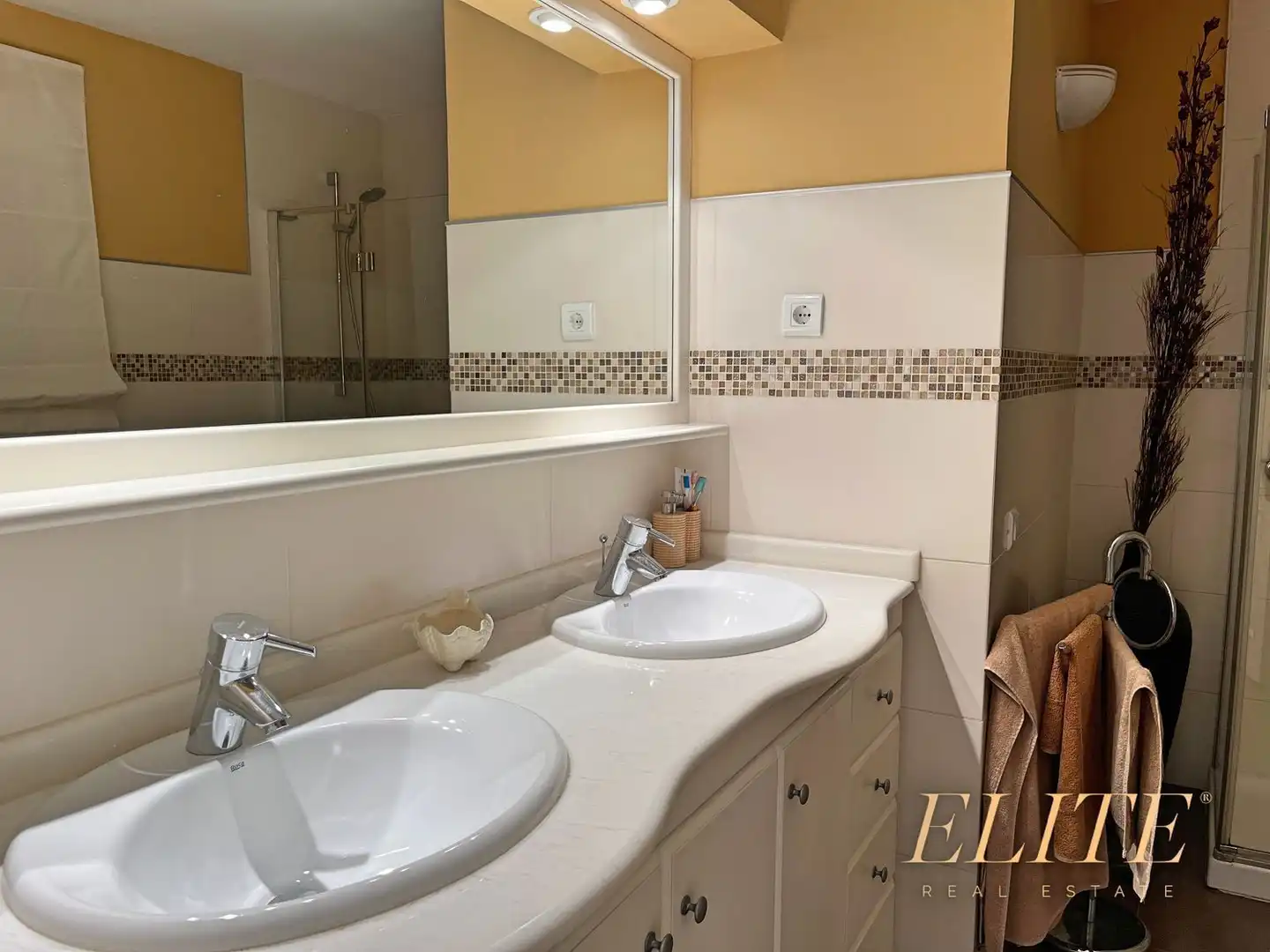Bathroom of Houses for sale in San Bartolomé de Tirajana  with Air Conditioner, Terrace and Storage room
