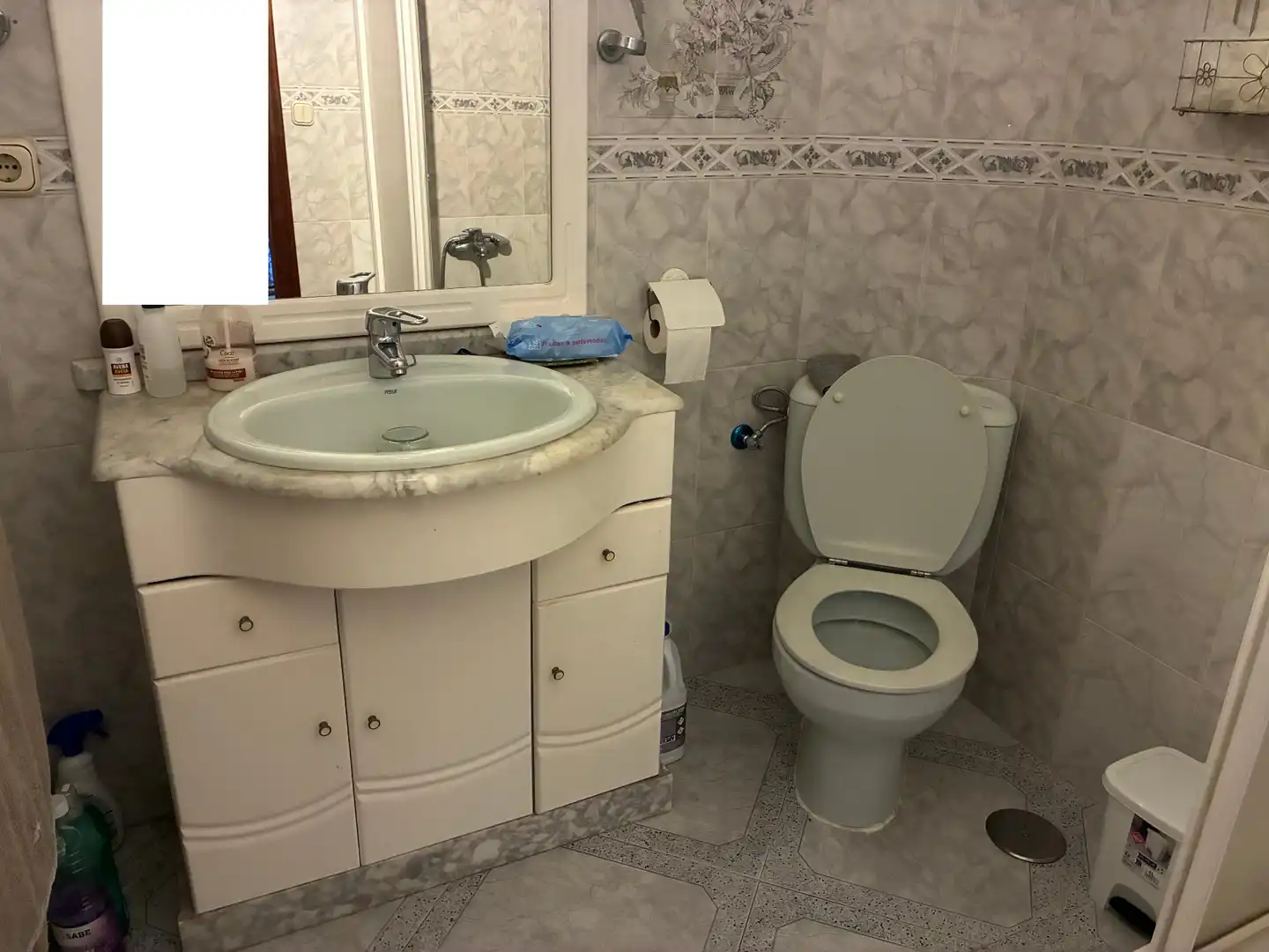 Baño de Piso en venta en Los Barrios con Amueblado