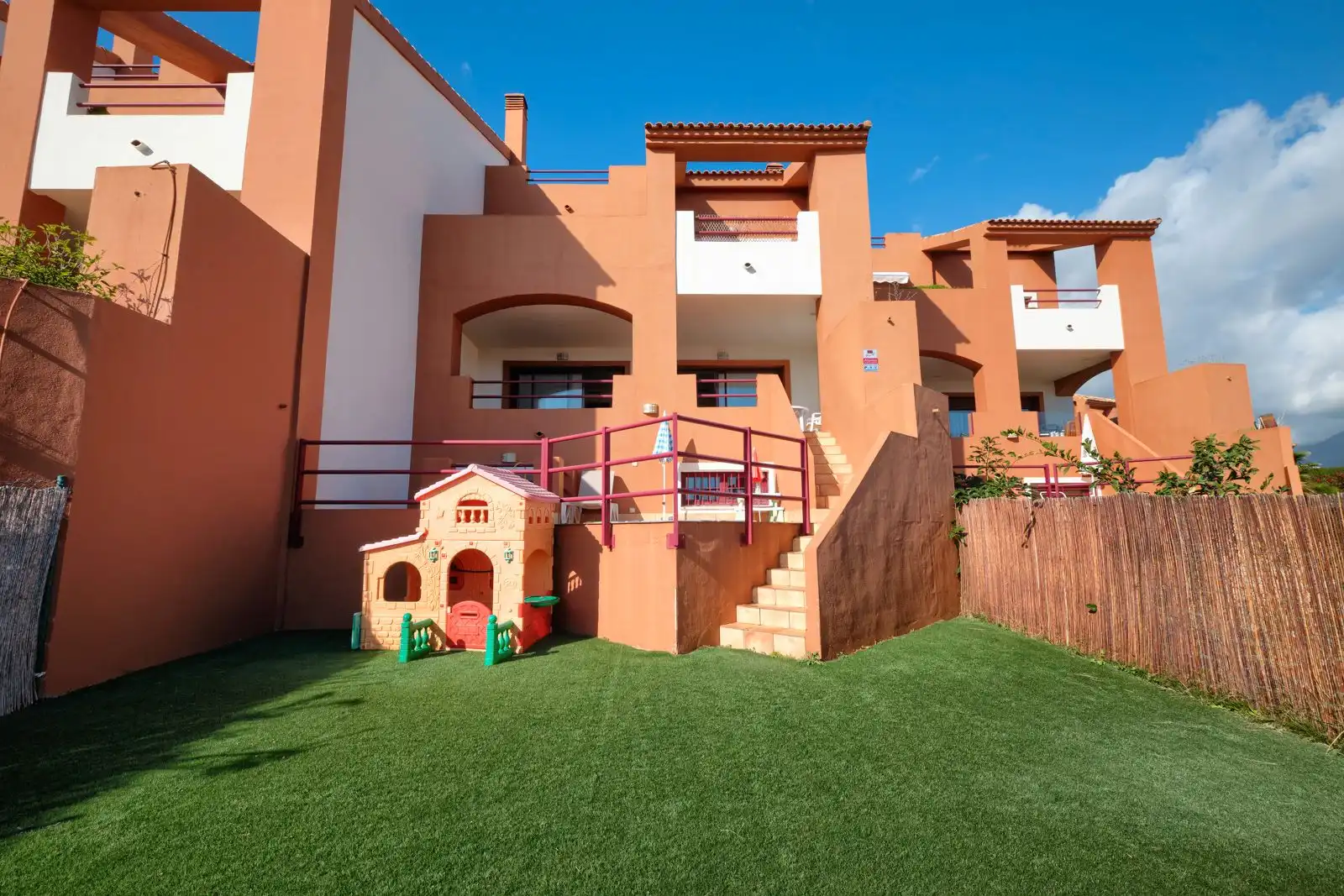 Villa mit Terrasse zum Verkauf in Calle Marbella, imagen 2