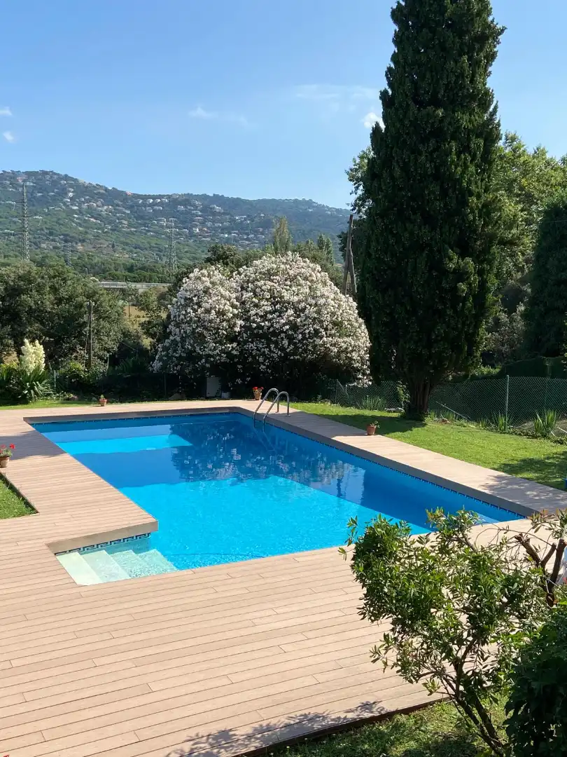 Piscina de Finca rústica en venda en Santa Cristina d'Aro amb Aire condicionat, Calefacció i Jardí privat