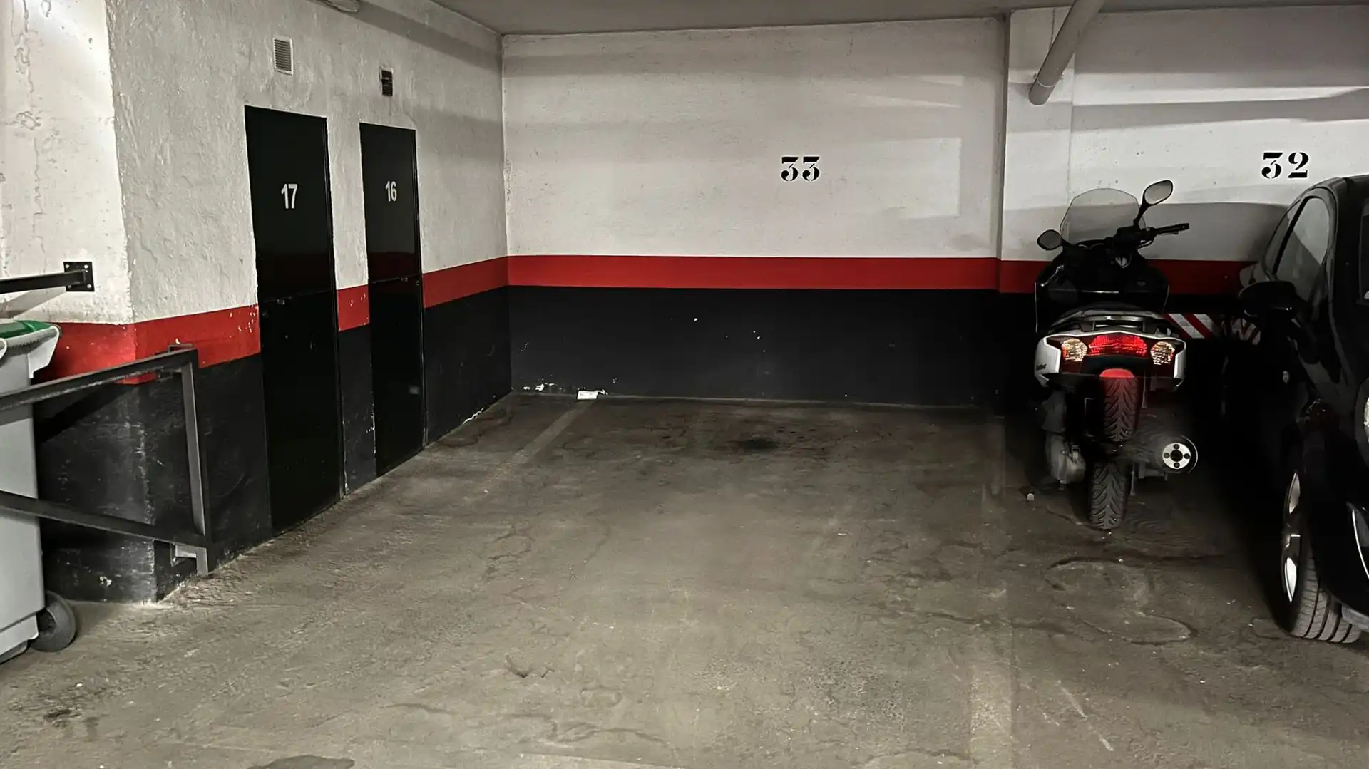 Garage for rent in Calle Ángel Barajas, 2, Estación