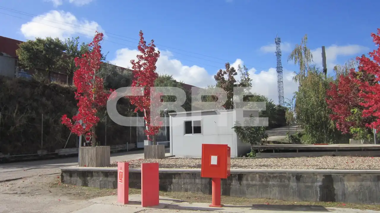 Vista exterior de Nave industrial de alquiler en Valdemoro