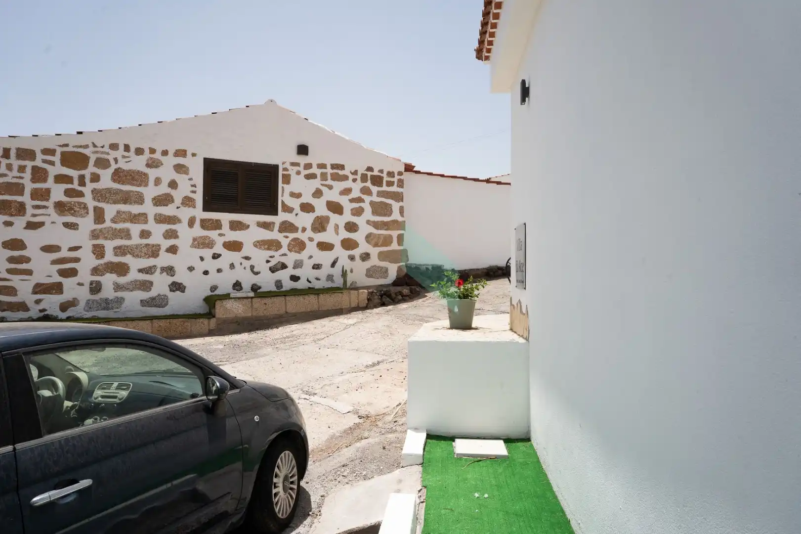 Vista exterior de Casa o xalet en venda en San Miguel de Abona amb Aire condicionat, Calefacció i Jardí privat
